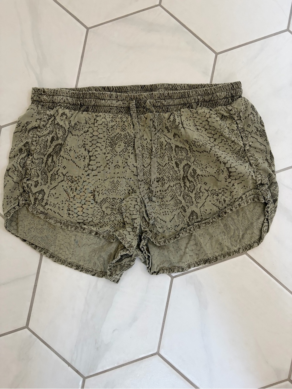 Bella Dahl Olive Snake-Print Shorts